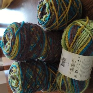 All Things You 100% Acrylic Yarn - 575 grams